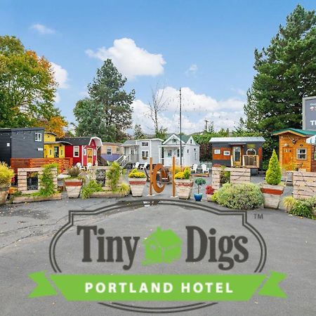 Tiny Digs - Hotel Of Tiny Houses Portland Exterior photo