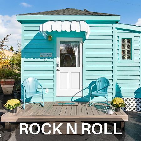Tiny Digs - Hotel Of Tiny Houses Portland Exterior photo