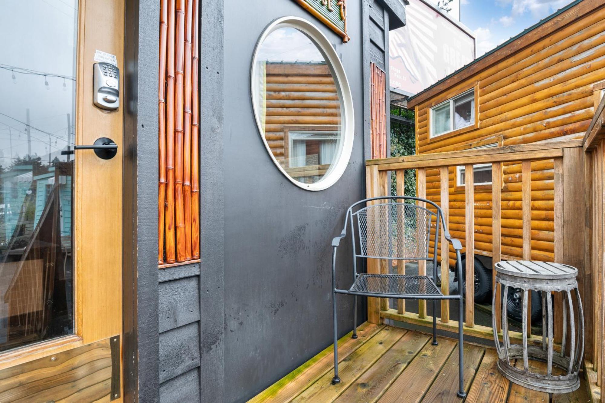 Tiny Digs - Hotel Of Tiny Houses Portland Room photo
